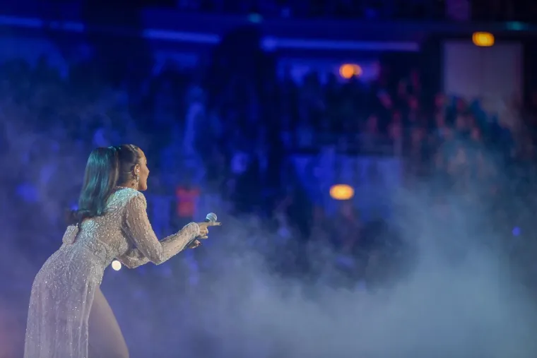 Prijović zapalila Arenu: U publici Marko Grubnić, Iva Todorić...; Pogledajte spektakularne scene