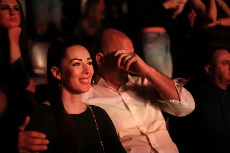 Aleksandra Prijović zapalila atmosferu u Areni, pogledajte kako danas sjaji u ljubičastom: 'Kad sam bila mala...'