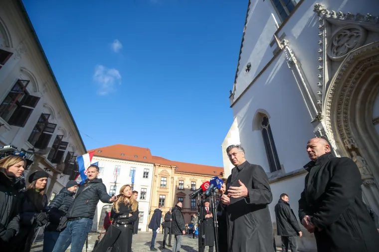 Plenković se pomolio na misi, pa otkrio da ga ekstremisti žele svrgnuti: 'Oni bi rušili ustavni poredak nasilnim metodama'