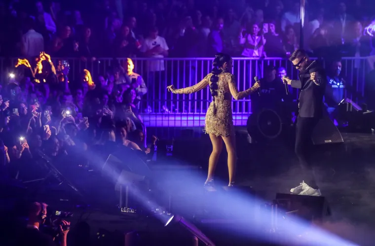 Aleksandra Prijović priredila totalni spektakl u zagrebačkoj Areni! Noć je bila posebna po jedinstvenim gostima: 'Oči su im bile pune suza'