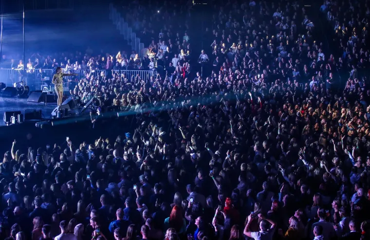 Aleksandra Prijović priredila totalni spektakl u zagrebačkoj Areni! Noć je bila posebna po jedinstvenim gostima: 'Oči su im bile pune suza'