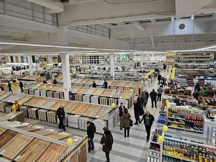 Novo ruho trgovačkog centra Emmezeta Stupnik