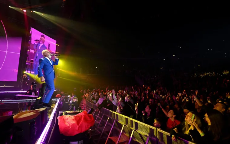 Cijela Arena podivljala je kad se pojavila Ivana Banfić, skoro je i Dino Merlin ostao bez teksta: Legenda je blistala