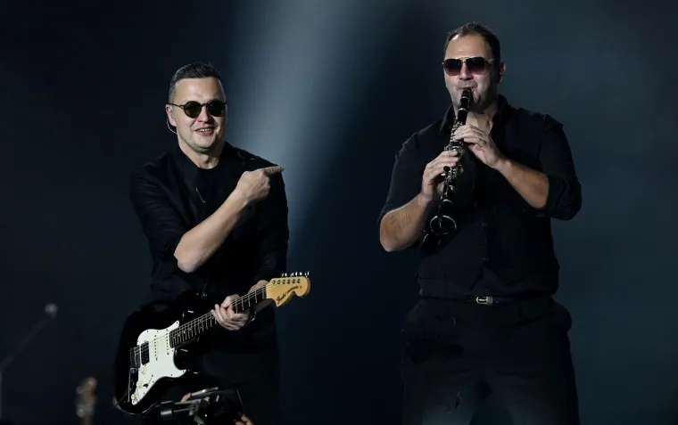 Cijela Arena podivljala je kad se pojavila Ivana Banfić, skoro je i Dino Merlin ostao bez teksta: Legenda je blistala