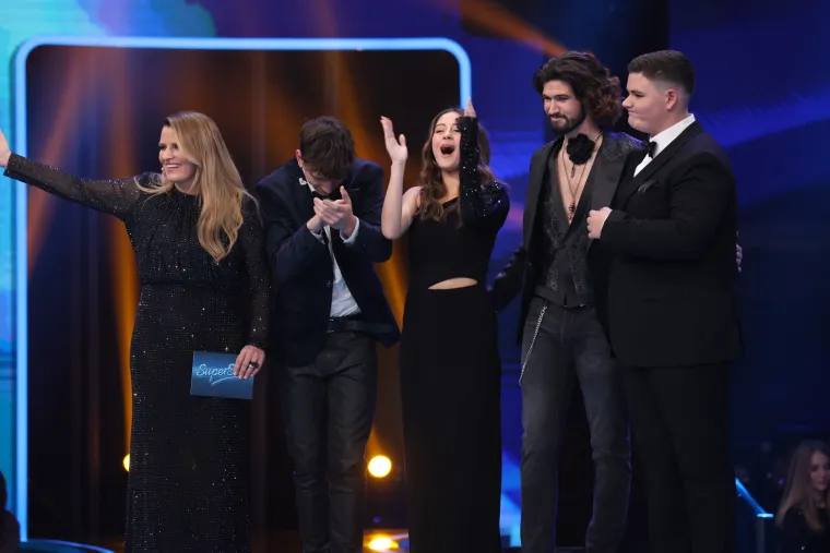 Finalisti Superstara pr&scaron;tali talentom i emocijama, a žiri elegancijom: Severina kao diva iz bajke, a Nika Turković pr&scaron;ti seksepilom