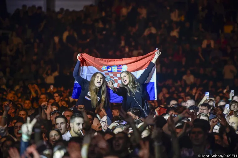Nigdje nema takve dijaspore: Prelijepe Hrvatice jedva dočekale 'Hrvatsku noć u Frankfurtu', emocije preplavile dvoranu
