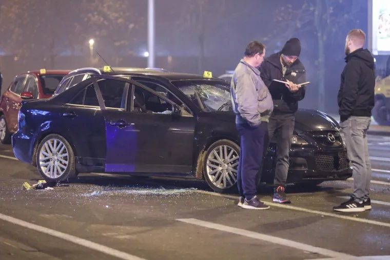 Policijska akcija u Maksimiru u kojoj su uhicena četiri muškarca na zbog sumnje da su provaljivali u stanove