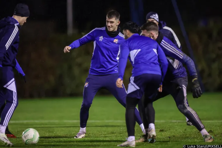 Dinamo prije ključne utakmice nije trenirao na Maksimiru, a tamo je osvanulo nešto prilično neuobičajeno