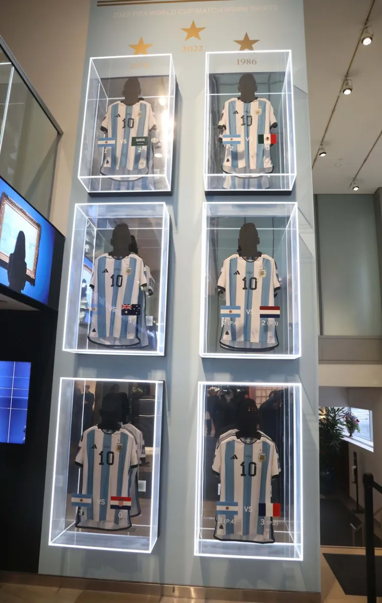 Prodano &scaron;est dresova koje je Messi nosio na Mundijalu u Katru: 'Jedan od najvažnijih trenutaka u sportu'