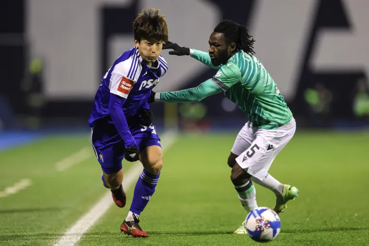 Poznate face osvanule na Maksimiru: Nasmijani Bari&scaron;ić u dru&scaron;tvu dame koju znaju svi dinamovci, a pored njih sjedi čelnik HNS-a