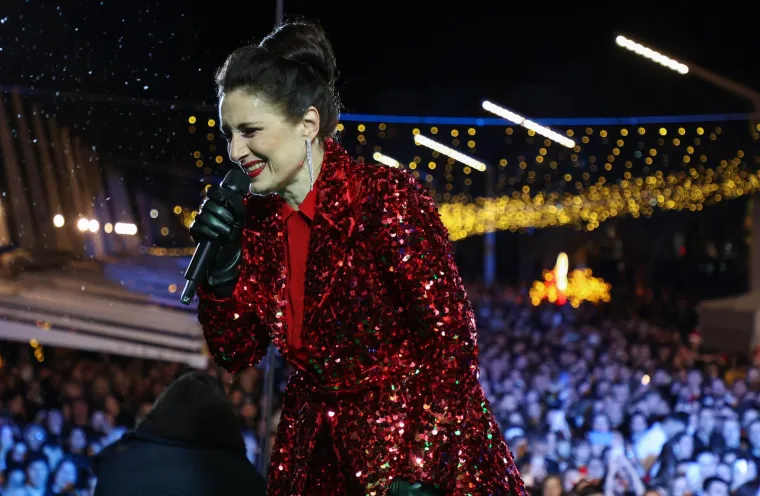  Split - Doček nove 2024. godine na Rivi. Nastup Doris Dragović