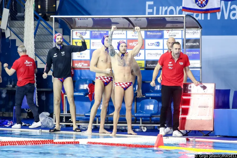 Hrvatske vaterpoliste gledao i Andrej Plenković, evo u čijem je dru&scaron;tvu bio i kako je proživljavao dramu