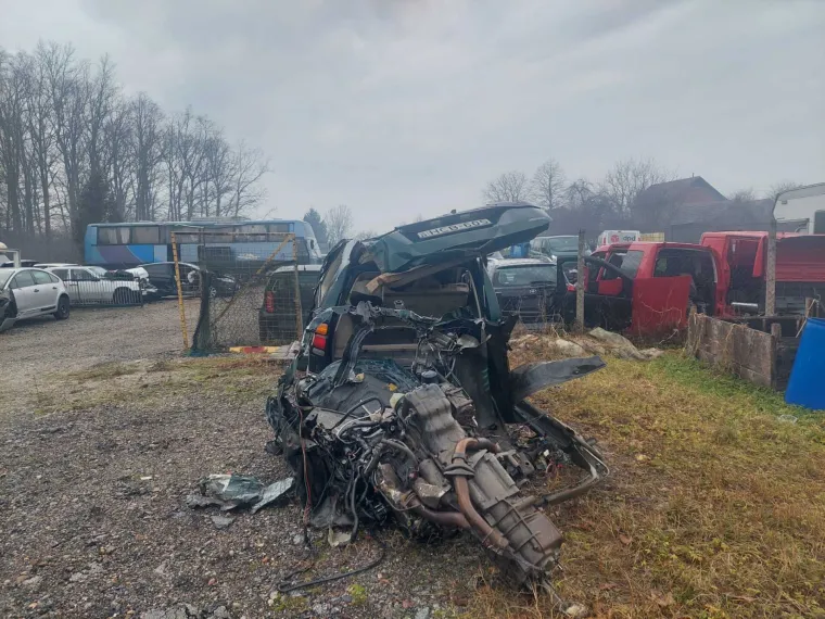FOTO U potpunosti smrskani! Ovo je ostalo od automobila koji su sudjelovali u nesreći kod tunela Sveti Marko