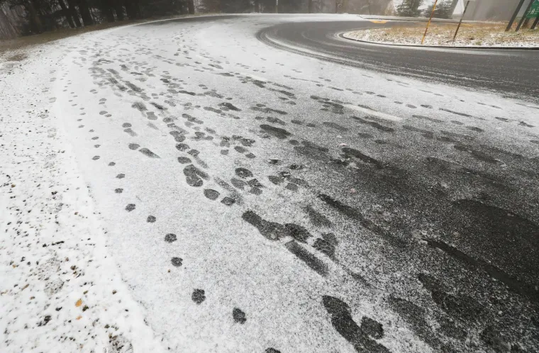Prvi ovogodi&scaron;nji snijeg zabijelio je Sljeme: Vrh Medvednice odi&scaron;e zimskom atmosferom