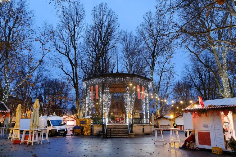 Zadnjeg dana Adventa u Zagrebu potpuno je drugačija atmosfera: Teško da ćete danas pogledati sjetnije slike