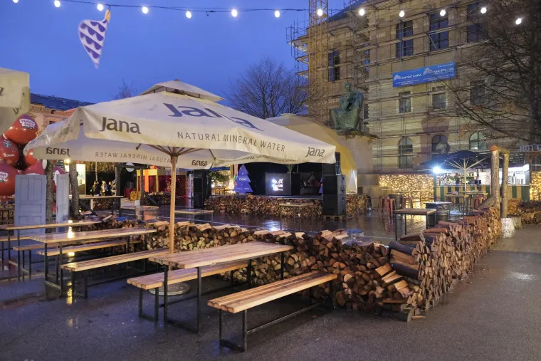 Zadnjeg dana Adventa u Zagrebu potpuno je drugačija atmosfera: Teško da ćete danas pogledati sjetnije slike