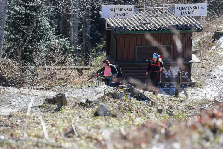 Idila na Sljemenu: Pogledajte kakva je to uživancija tamo gore dok nam 'Zeus ubija zimu'
