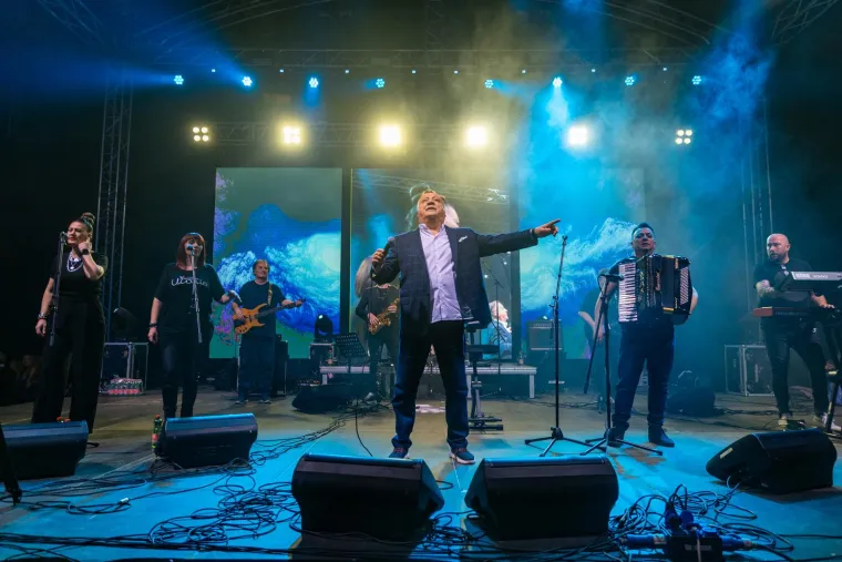Halid Bešlić održao koncert u Osijeku: Okupila se mnogobrojna publika
