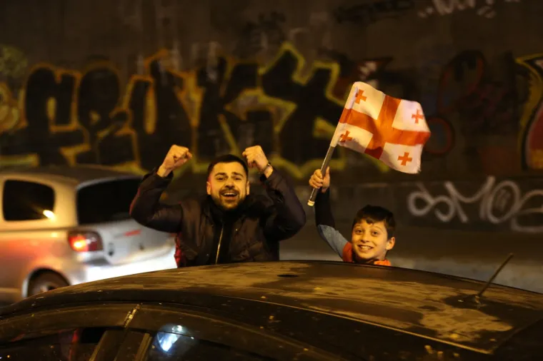 Nastala prava 'ludnica' na ulicama nakon povijesnog plasmana na Euro