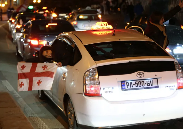 Nastala prava 'ludnica' na ulicama nakon povijesnog plasmana na Euro