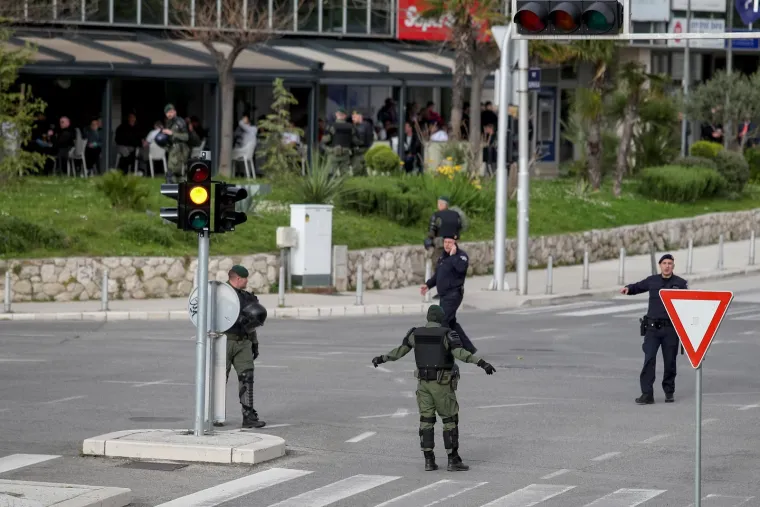 Oklopna vozila, helikopter i nezapamćeno osiguranje: Tako je izgledao dolazak Boysa u Split