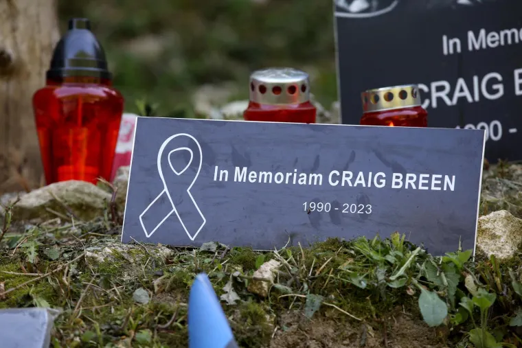 Tridesettrogodišnji Craig Breen je bio irski vozač i član Hyundaijeva tima. Sin je Raya Breena, irskog prvaka u reliju. Karijeru je započeo u kartingu, a u reli se prebacio 2009. godine.