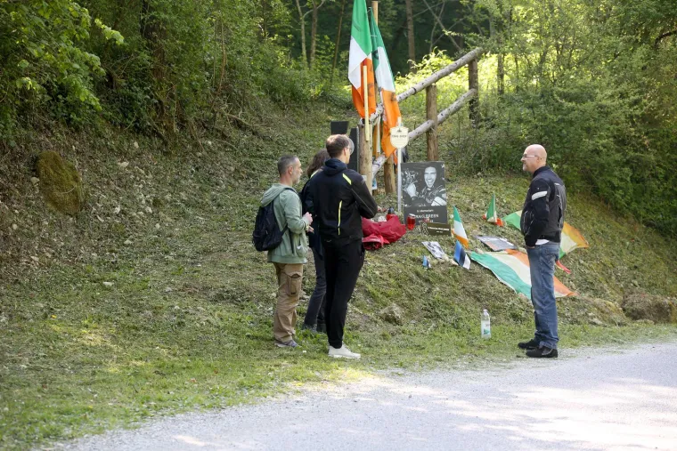 Breen je na WRC akademiju stigao 2011. godine i nakon pobjeda u Britaniji i Njemačkoj osvojio naslov u Fiesti R2. Sljedeće sezone je nakon četiri pobjede osvojio SWRC  naslov u Fiesti S2000. Nakon toga, 2016. godine se natjecao na najvišoj razini WRC-a i u  Citroenu DS 3 WRC vozio na odabranim stazama za Abu Dhabi Total World Rally Team.