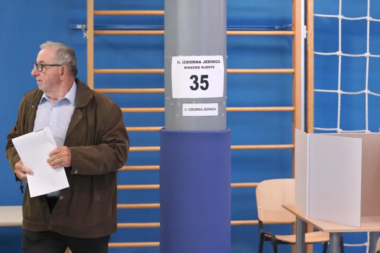 Građani izlaze na birali&scaron;ta diljem Hrvatske. Poranili i političari