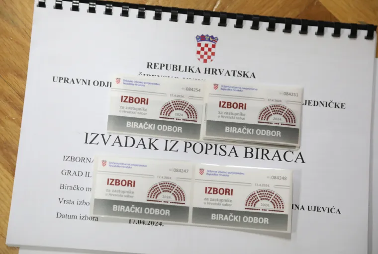 Građani izlaze na birali&scaron;ta diljem Hrvatske. Poranili i političari
