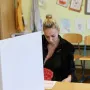 Poznate osobe su već glasale: Ava Karabatić nije skidala osmijeh s lica na biralištu