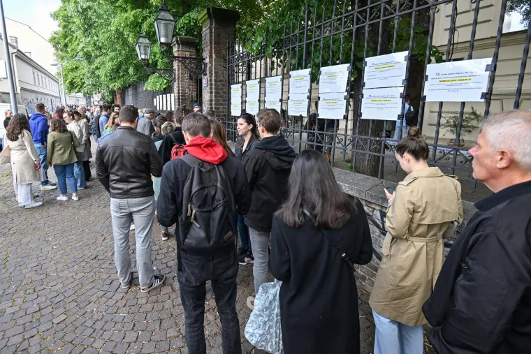 Golema gužva na birali&scaron;tu u Var&scaron;avskoj ulici u Zagrebu