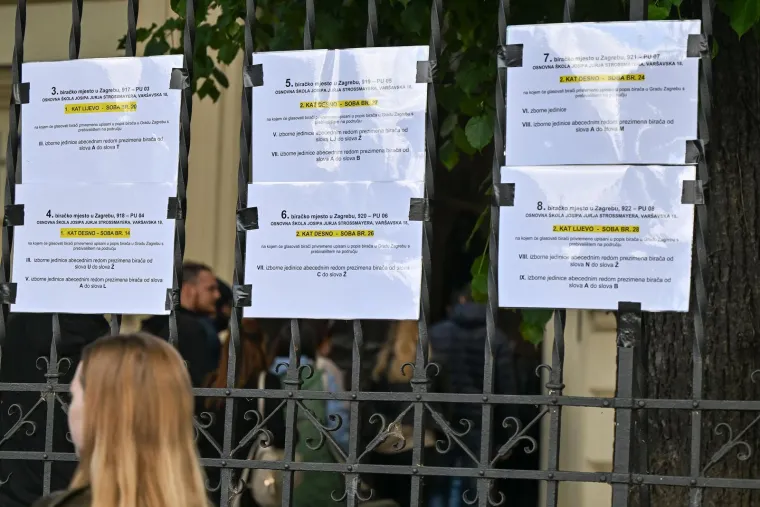 Golema gužva na birali&scaron;tu u Var&scaron;avskoj ulici u Zagrebu