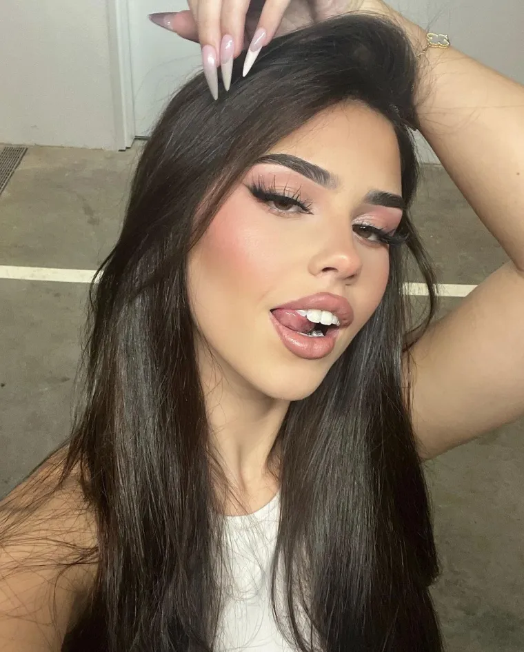 Leah Halton