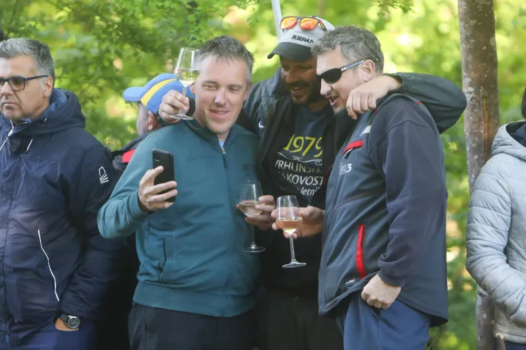 'Luda' atmosfera na reliju u Lijepoj Našoj: Utrka se gledala i s balkona nedovršene kuće