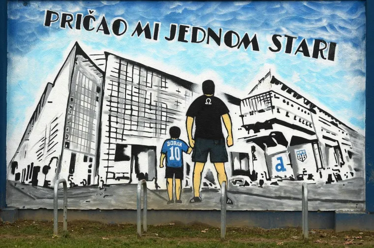 Grafit posvećen Dinamu na osnovnoj školi Savski gaj