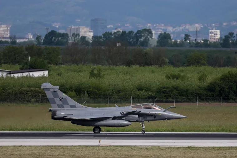 Rafalei paraju nebo iznad Hrvatske, piloti izvode svoju prvu zadaću