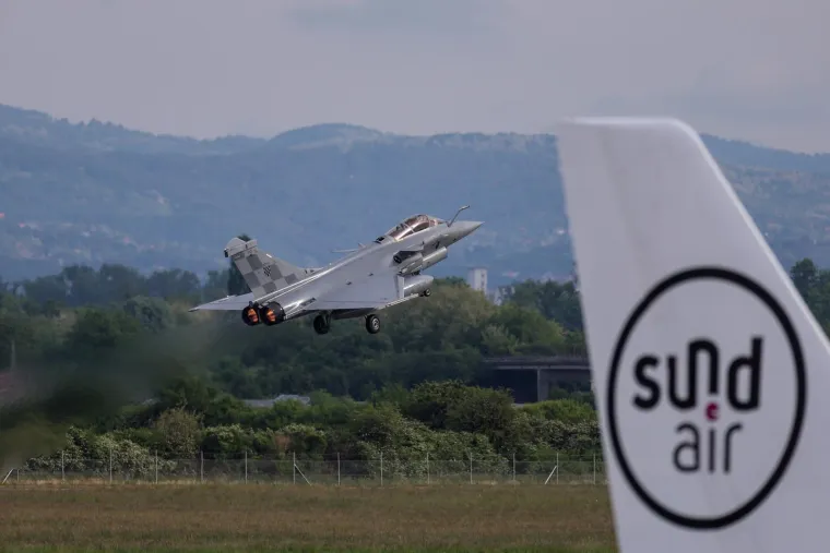 Zaboravite na Toma Cruisea! Hrvatski piloti priredili pravi Top Gun iznad Hrvatske