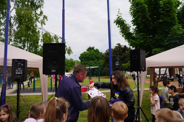 Sportsko &ndash; obiteljskim druženjem za praznik rada Crvena Kalina i Favbet Fundation razveselili brojne Ukrajince