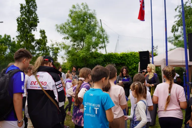 Sportsko &ndash; obiteljskim druženjem za praznik rada Crvena Kalina i Favbet Fundation razveselili brojne Ukrajince