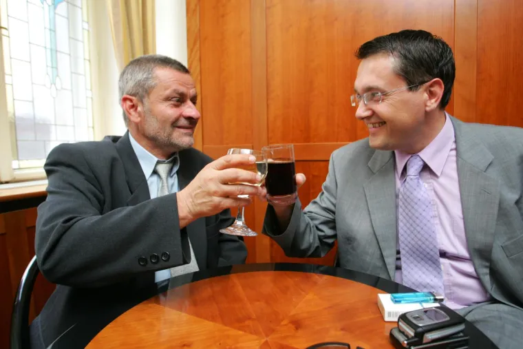 Imamo novi saziv Sabora, prisjetite se tko je žario i palio Markovim trgom dok su Sanader, Kosor i Bebić bili glavni