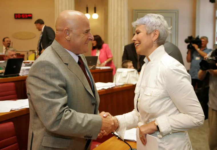 Imamo novi saziv Sabora, prisjetite se tko je žario i palio Markovim trgom dok su Sanader, Kosor i Bebić bili glavni