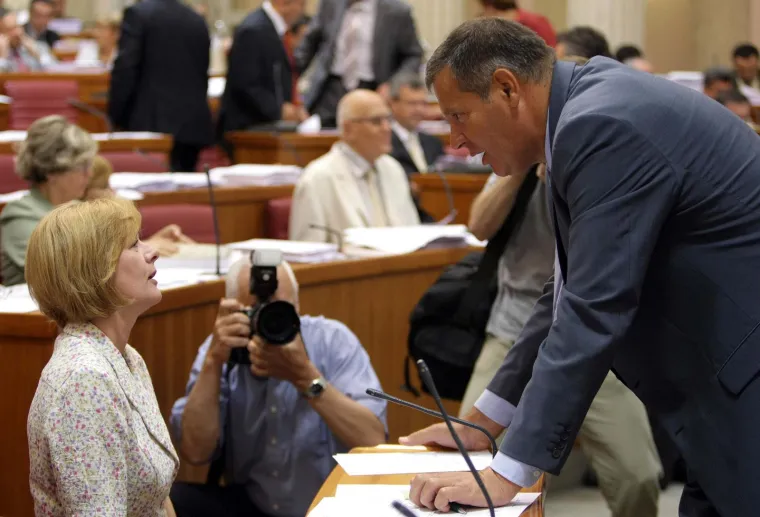 Imamo novi saziv Sabora, prisjetite se tko je žario i palio Markovim trgom dok su Sanader, Kosor i Bebić bili glavni