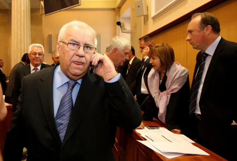 Imamo novi saziv Sabora, prisjetite se tko je žario i palio Markovim trgom dok su Sanader, Kosor i Bebić bili glavni