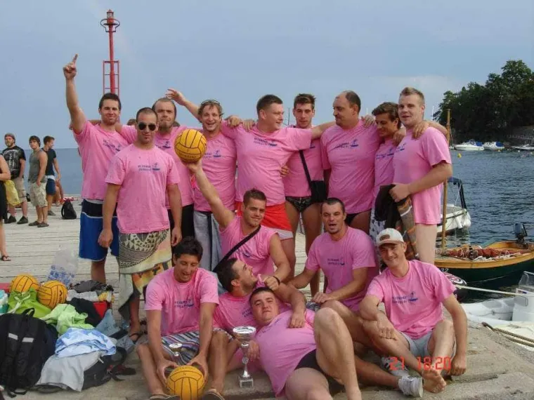 MLADIĆU IVANU POTREBNA JE NA&Scaron;A POMOĆ, A BRUNO LEROTIĆ PONOVNO UJEDINJUJE HRVATSKU ZA BOLJI ŽIVOT