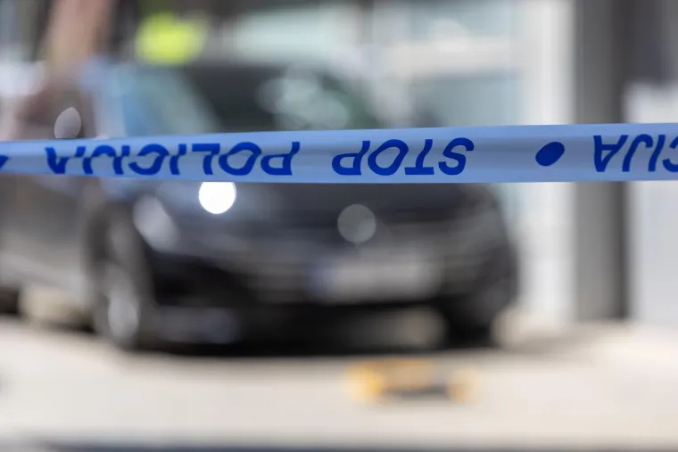 Ovo je propucani auto sportskog direktora Osijeka: U staklu su rupe od sedam metaka