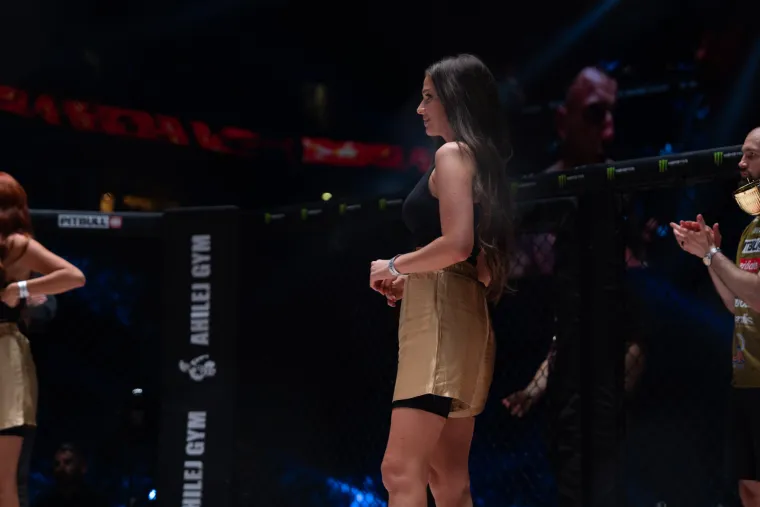 Spektakl u Beogradu opravdao očekivanja: Veliku pažnju plijenile su i ring djevojke