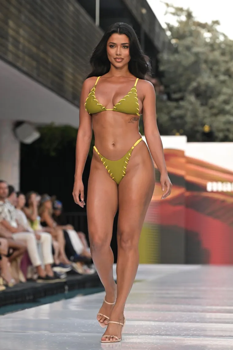 Jeste li vidjeli danas ljepše bikinije? Nema dalje, ova modna revija je apsolutni hit