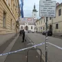 Muškarac se zapalio ispred Vlade, liječnici mu se bore za život!