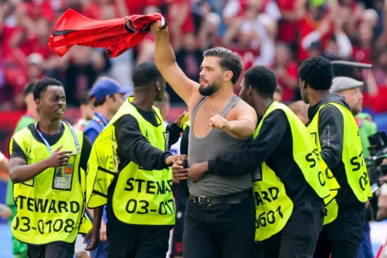 Ovo se nije vidjelo u tv prijenosu: Pogledajte &scaron;to su Albanci napravili nakon posljednjeg sučevog zvižduka