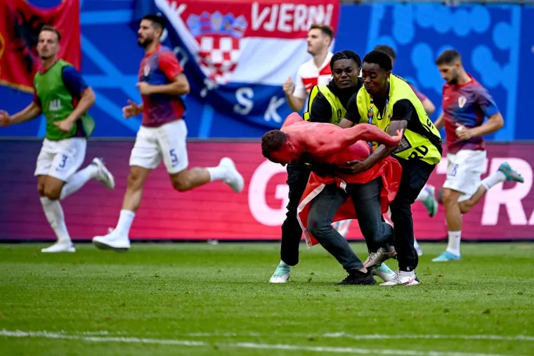 Ovo se nije vidjelo u tv prijenosu: Pogledajte &scaron;to su Albanci napravili nakon posljednjeg sučevog zvižduka